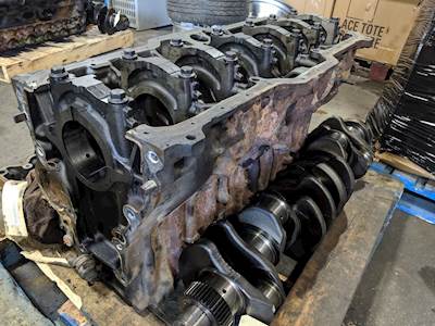 Mack E7-300 Engine Block / Cylinder Block
