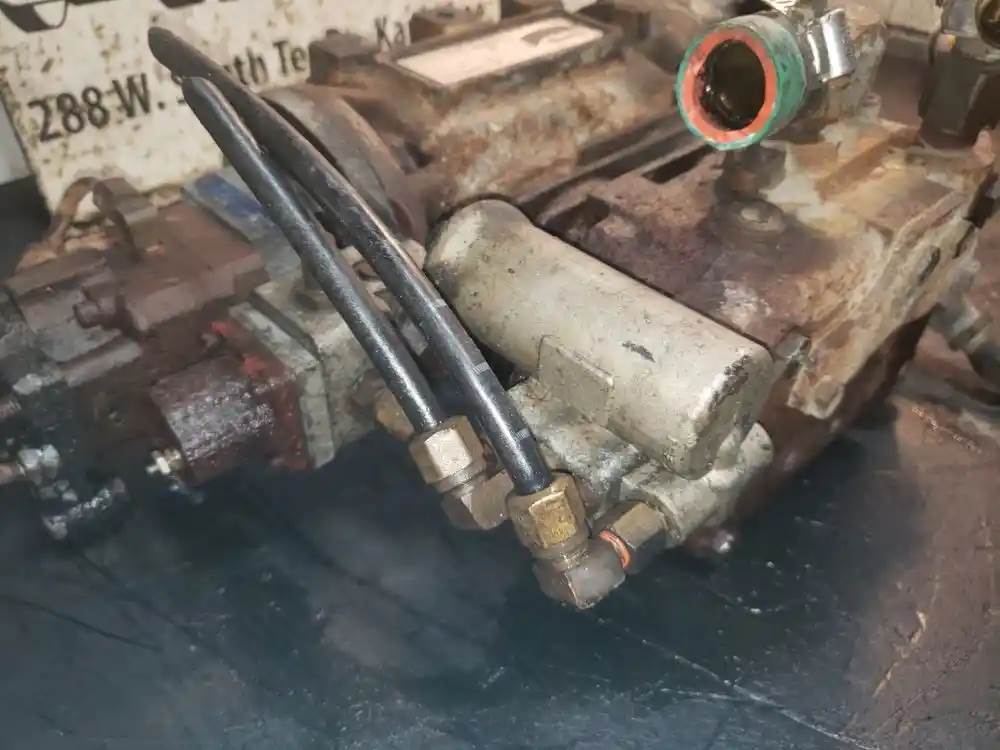 Cummins N14 Air Compressor for a 1998 International 9400 For Sale