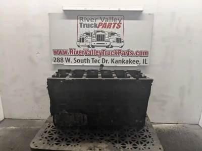 Mercedes-Benz MBE 900 Engine Block / Cylinder Block for a 2004 Freightliner M2 106