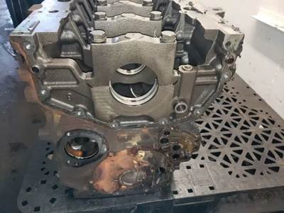 Mercedes-Benz MBE 926 Engine Block / Cylinder Block for a 2009 ...