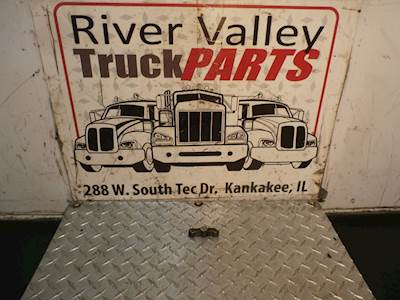 Caterpillar 3126 Engine Part for a 2003 Freightliner M2 106