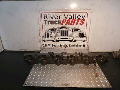 International DT466 Engine Part