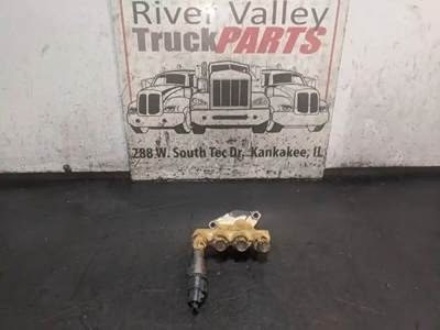 Caterpillar C7 Engine Part for a 2005 Freightliner FS65 Chassis