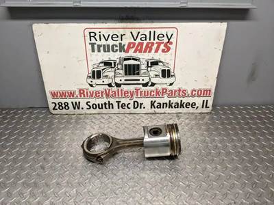 International DT466E Engine Part