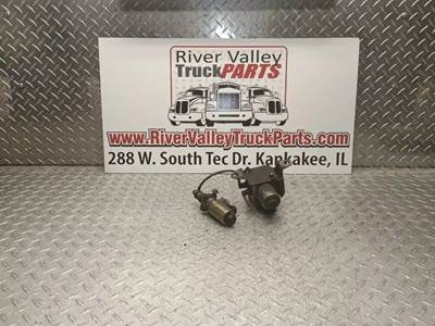 Mercedes-Benz MBE 4000 Engine Part for a 2007 Freightliner Columbia 120