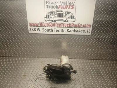 Volvo VED12 Engine Part for a 2005 Volvo VNL