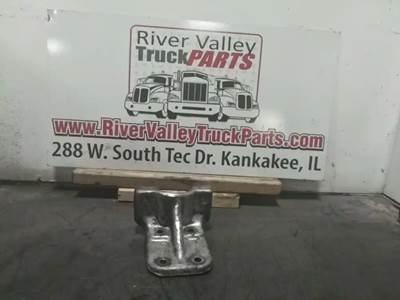 Ford LNT8000 Engine Mount