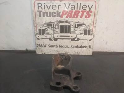 Freightliner Columbia 120 Engine Mount