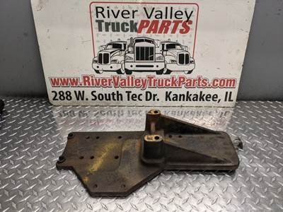 Sterling L9500 Engine Mount