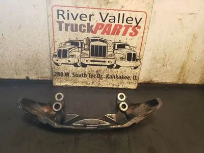 Good, Used EngIne Mount From A InternAtionAl DT466 EngIne. The Motor Mount Is In