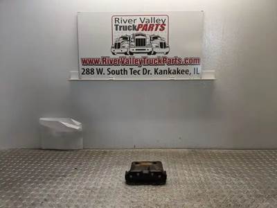 Goos Used Right Engine Mount From An Unknown Engine. The Engine Mount Has Been