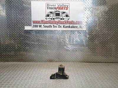 Good Used ReAr Motor Mount From A PAccAr MX13 Engine. The reAr Motor Mount hAs