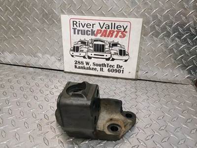 Good Used ReAr Motor Mount From A PAccAr MX-13 EPA-10 Engine. The reAr Motor