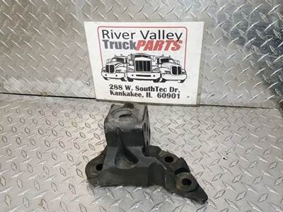 Good Used ReAr Mount From A PAccAr MX-13 EPA-13 Engine. The reAr Mount hAs Been