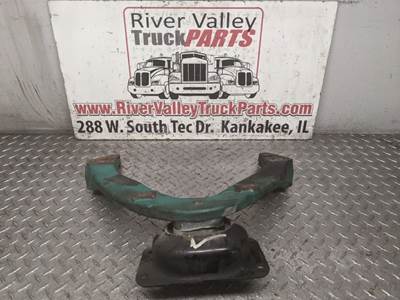 Volvo / WhiteGMC WG Engine Mount for a 1995 White WG