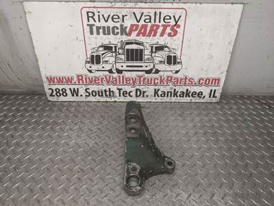 Volvo / WhiteGMC WG Engine Mount for a 1995 White WG