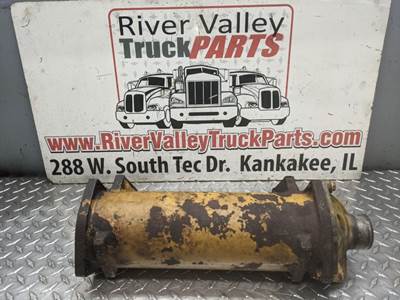 Caterpillar C12 Engine Oil Cooler for a 2004 Peterbilt 387