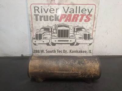 Caterpillar C15 Engine Oil Cooler for a 2006 Freightliner COLUMBIA 120