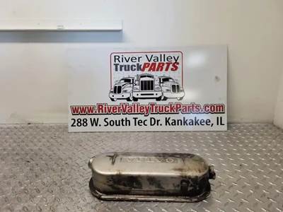 Volvo VED7 Engine Oil Cooler for a 1999 Volvo WXLL