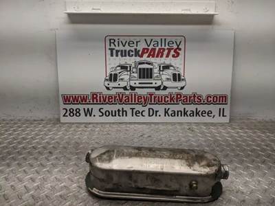 Volvo VED7 Engine Oil Cooler for a 2000 Volvo WXLL