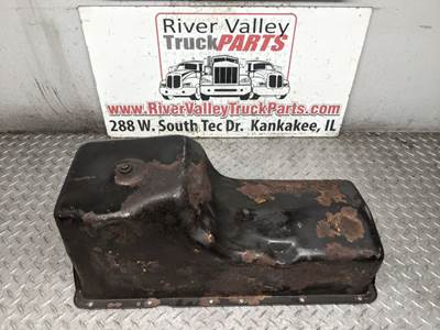 International 7.3L Engine Oil Pan for a 1999 Ford E-450