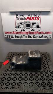 International MaxxForce 7 Engine Oil Pan for a 2011 International BUS