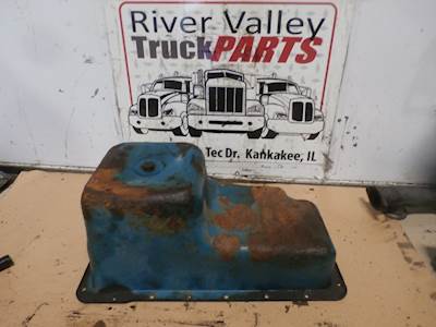 International VT365 Engine Oil Pan