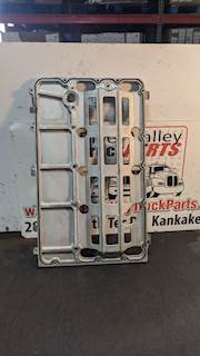 International VT365 Engine Oil Pan for a 2004 Ford F-650