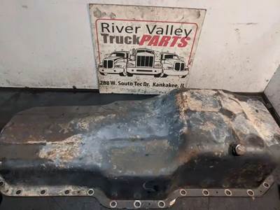 Mack E7 Engine Oil Pan for a 2000 Mack MR690S