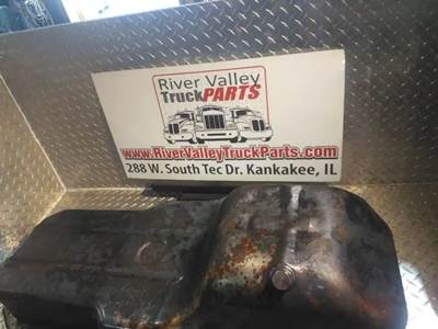Mack E7 Engine Oil Pan for a 2007 Mack LE613