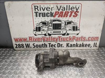 Caterpillar C12 Engine Oil Pump for a 2004 Peterbilt 387