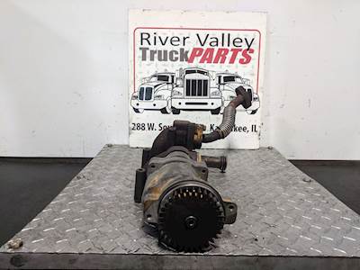Caterpillar C13 Engine Oil Pump for a 2007 Freightliner M2 112 Medium Duty