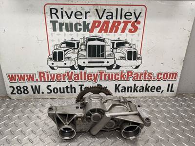 Detroit DD13 Engine Oil Pump for a 2013 Freightliner Cascadia 125
