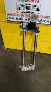 Detroit DD15 Engine Oil Pump for a 2012 Freightliner Cascadia 125