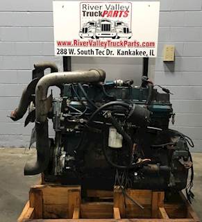 International DT466E Engine for a 1996 International 4700