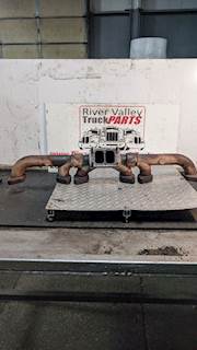 Caterpillar C12 Exhaust Manifold for a 2003 Peterbilt 378