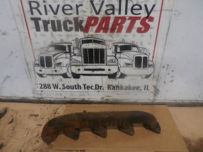 International VT365 Exhaust Manifold