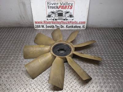 Caterpillar C13 Fan for a 2005 Peterbilt 379