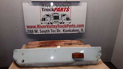 International TranStar 8600 Right Fender Extension