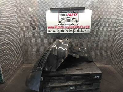 International TranStar 8600 Left Fender Extension