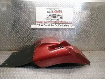 International WorkStar 7400 Right Fender Extension
