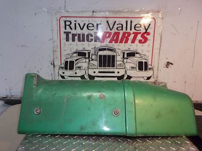 Peterbilt 377 Left Fender Extension
