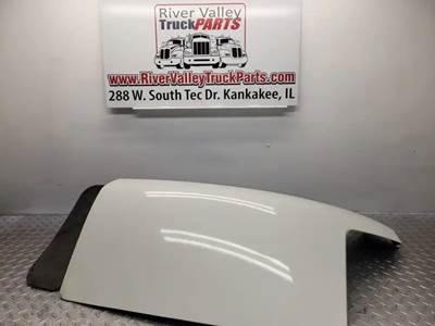 Peterbilt 579 Left Fender Extension