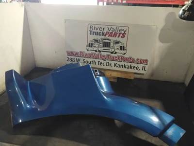 Peterbilt 587 Right Fender Extension