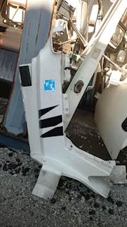 Volvo VNL Left Fender Extension