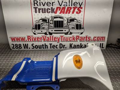 Freightliner Cascadia 125 Right Fender