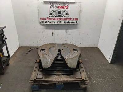 Jost JSK37HSL Fifth Wheel for a 1993 White WIA AREO SERIES