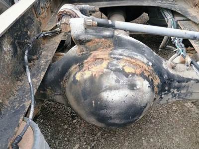 Meritor-Rockwell RT40-145 Tandem Cutoff for a 2001 Volvo VNL