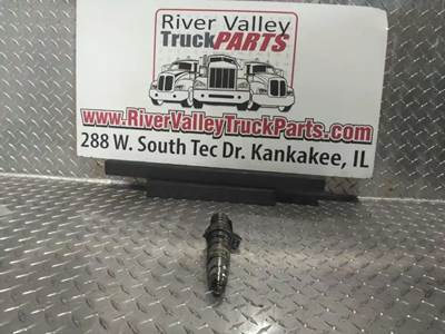 Cummins ISX Fuel Injector for a 2005 Volvo VNL