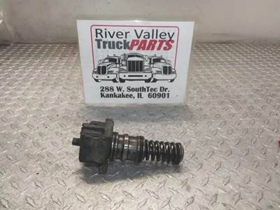 Mack E7 Fuel Injector for a 2007 Mack LE613